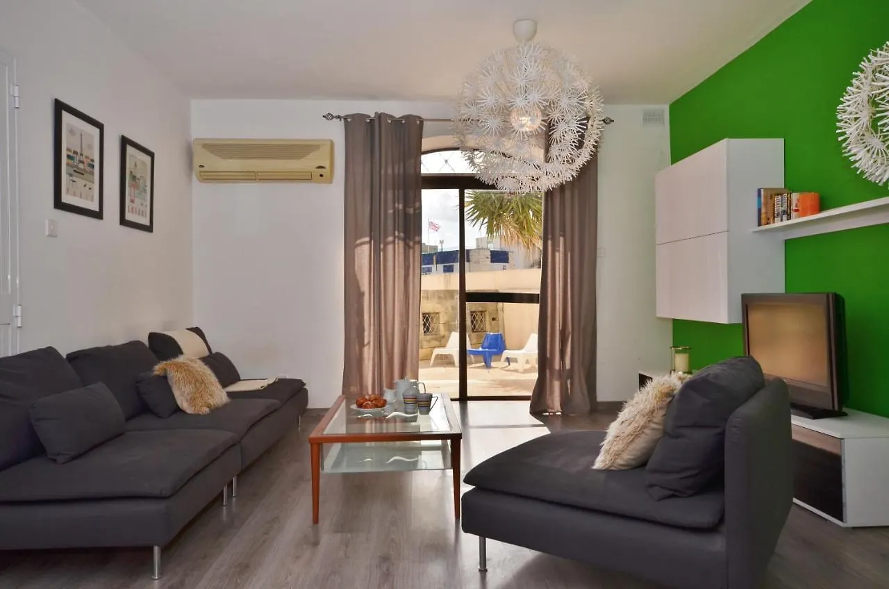 City Living Suites Tk1 Rm 2 Saint Julian's Guest house